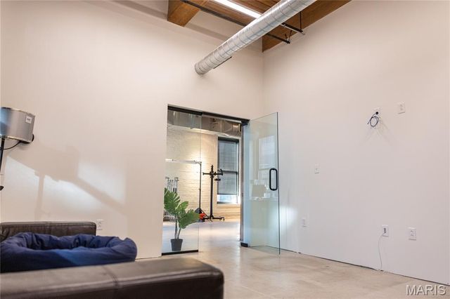 1115 Locust 200, St Louis, MO 63101