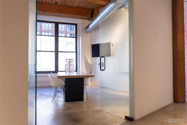 1115 Locust 200, St Louis, MO 63101