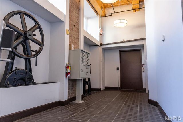1115 Locust 200, St Louis, MO 63101