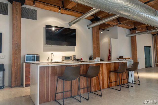 1115 Locust 200, St Louis, MO 63101