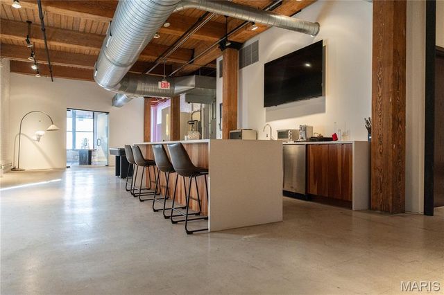 1115 Locust 200, St Louis, MO 63101