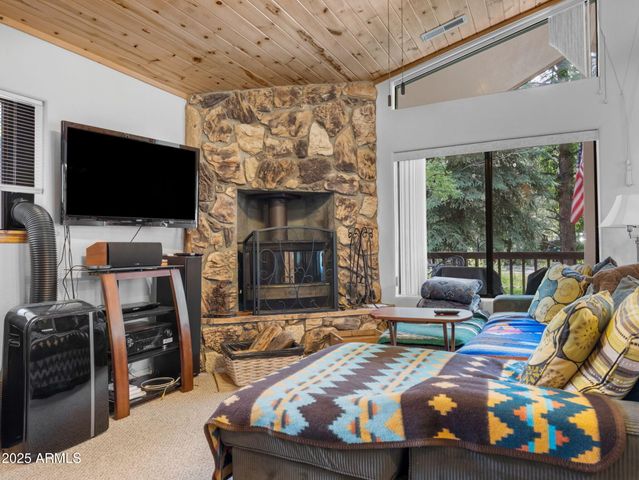 17165 S ELK Place, Munds Park, AZ 86017