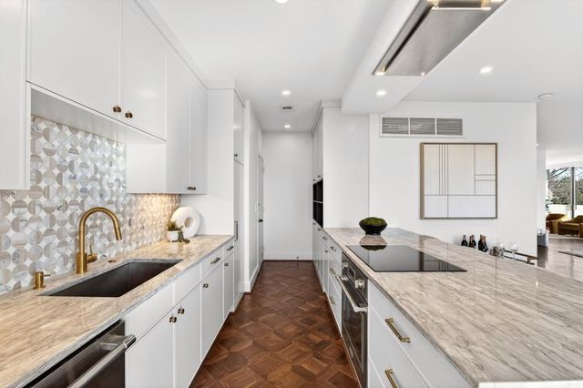 2575 Peachtree Road NE 7E, Atlanta, GA 30305