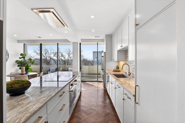 2575 Peachtree Road NE 7E, Atlanta, GA 30305