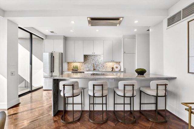 2575 Peachtree Road NE 7E, Atlanta, GA 30305