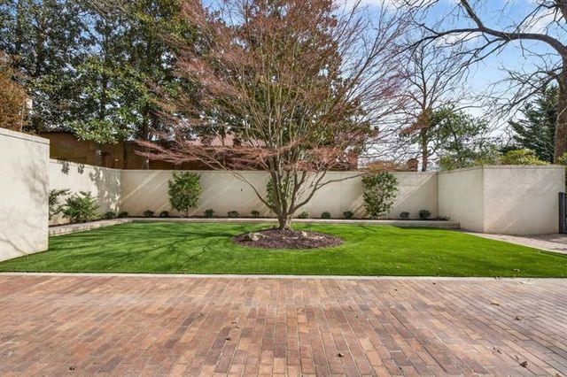 2575 Peachtree Road NE 7E, Atlanta, GA 30305