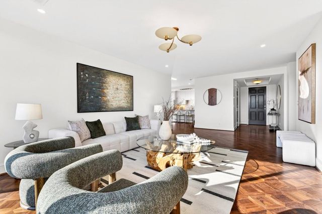 2575 Peachtree Road NE 7E, Atlanta, GA 30305