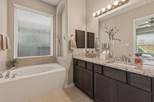 10911 Texas Rose Drive, Missouri City, TX 77459