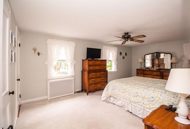2 Paradox Dr, Worcester, MA 01602