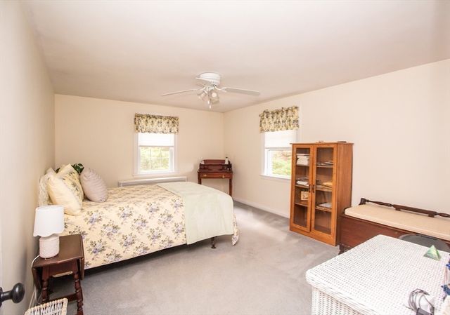 2 Paradox Dr, Worcester, MA 01602
