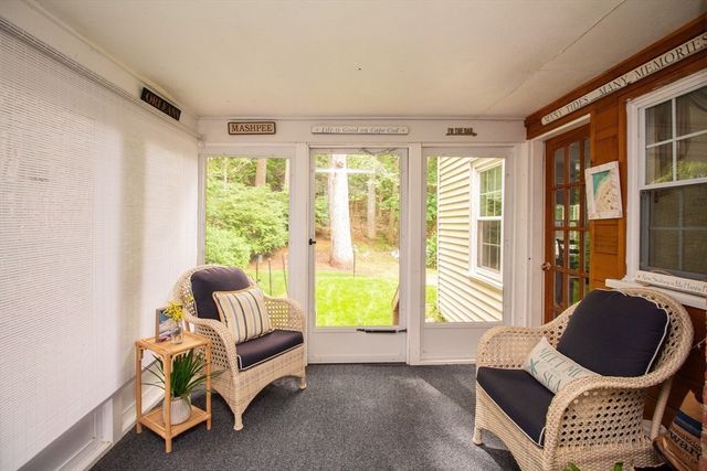 2 Paradox Dr, Worcester, MA 01602