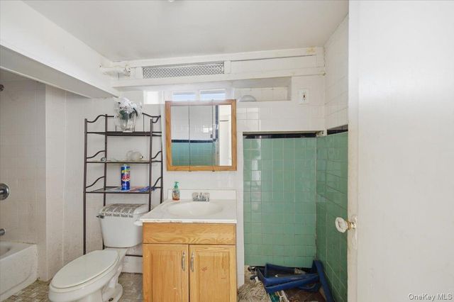 2523 Woodhull Avenue, Bronx, NY 10469