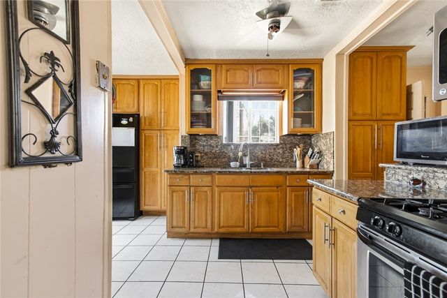 514 W 102nd St, Los Angeles, CA 90044