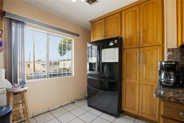514 W 102nd St, Los Angeles, CA 90044