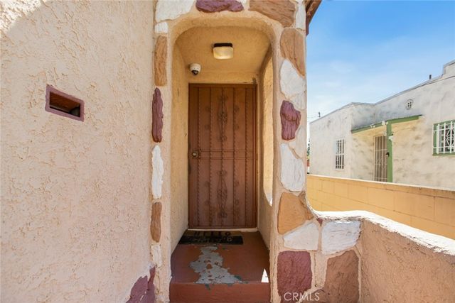 514 W 102nd St, Los Angeles, CA 90044