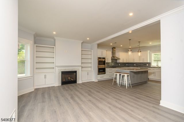 142 Passaic Ave, Roseland Boro, NJ 07068