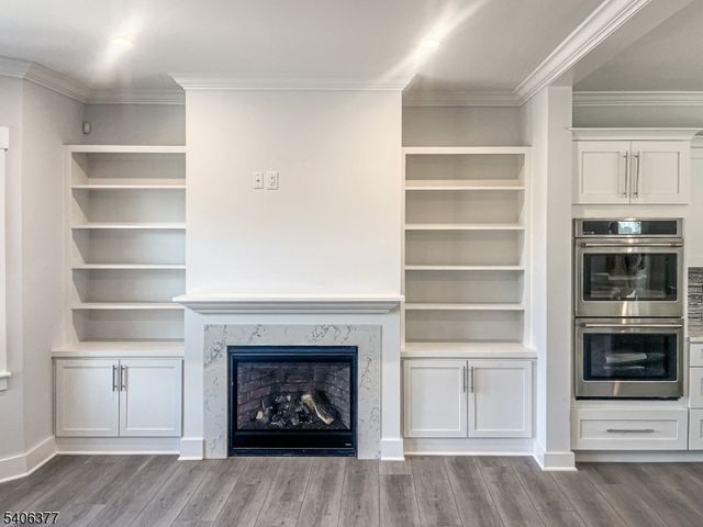 142 Passaic Ave, Roseland Boro, NJ 07068