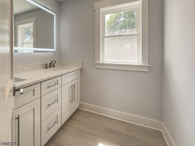 142 Passaic Ave, Roseland Boro, NJ 07068
