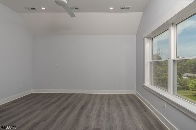 142 Passaic Ave, Roseland Boro, NJ 07068