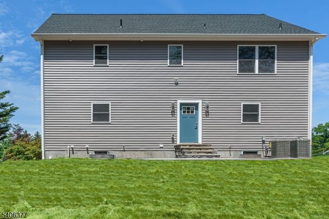 142 Passaic Ave, Roseland Boro, NJ 07068