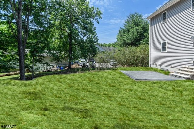 142 Passaic Ave, Roseland Boro, NJ 07068