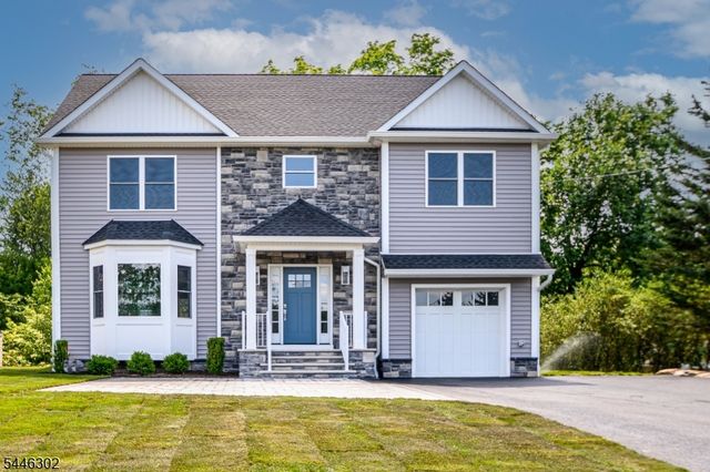 142 Passaic Ave, Roseland Boro, NJ 07068