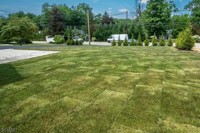 142 Passaic Ave, Roseland Boro, NJ 07068