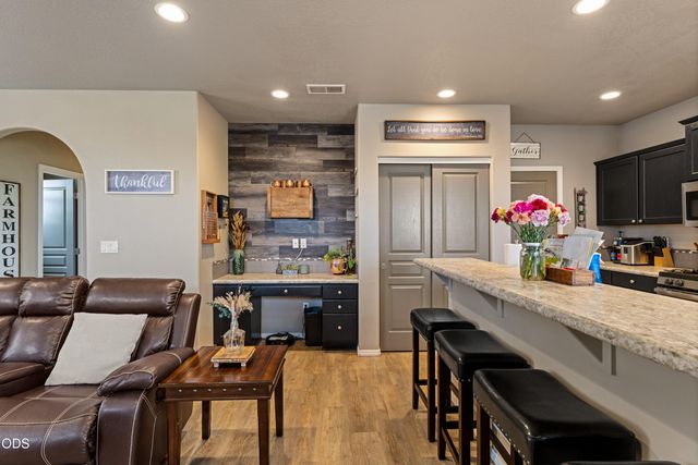 924 Pendleton Drive, Medford, OR 97501