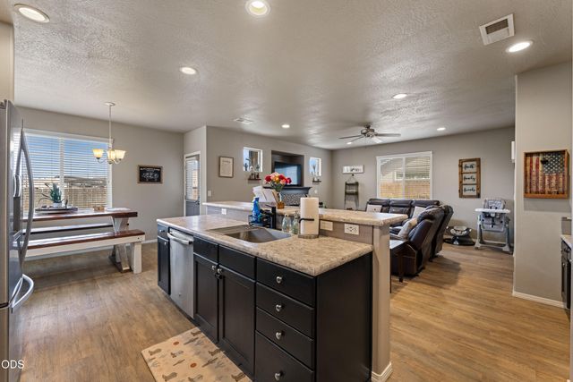 924 Pendleton Drive, Medford, OR 97501