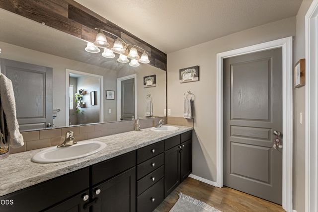 924 Pendleton Drive, Medford, OR 97501