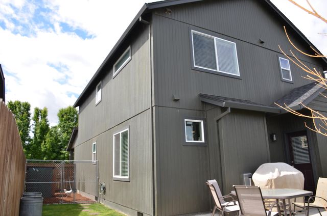 924 Pendleton Drive, Medford, OR 97501