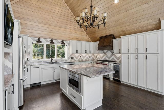 5404 Interlachen Boulevard, Edina, MN 55436