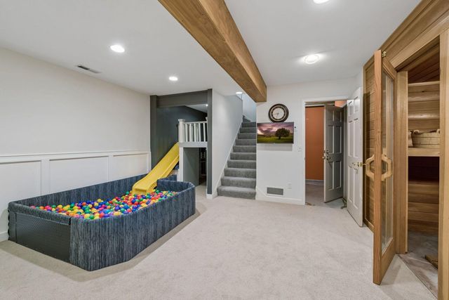 5404 Interlachen Boulevard, Edina, MN 55436