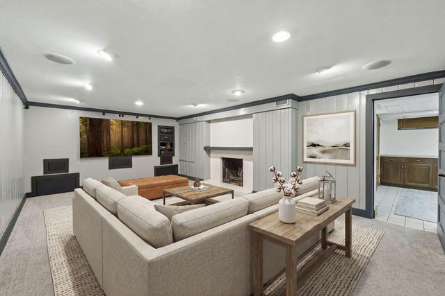 5404 Interlachen Boulevard, Edina, MN 55436