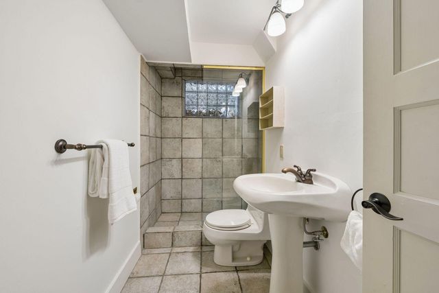 5404 Interlachen Boulevard, Edina, MN 55436
