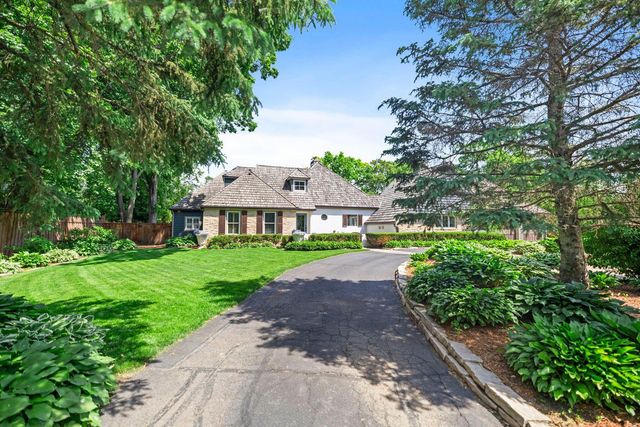 5404 Interlachen Boulevard, Edina, MN 55436