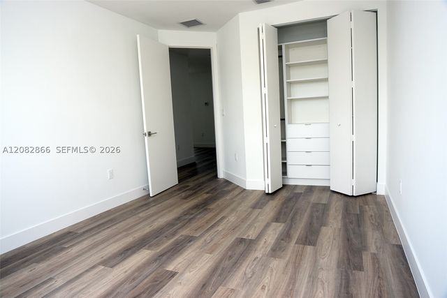 4218 NE 7th Terrace 4, Oakland Park, FL 33334
