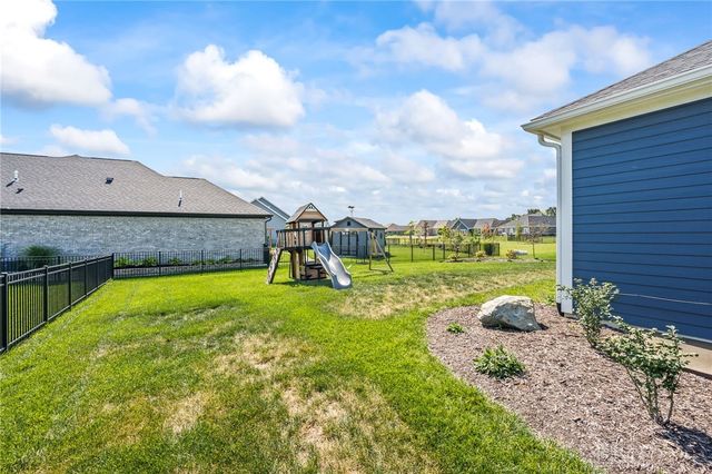 2200 Emerson Way, Troy, OH 45373