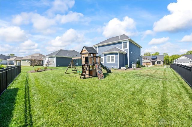 2200 Emerson Way, Troy, OH 45373