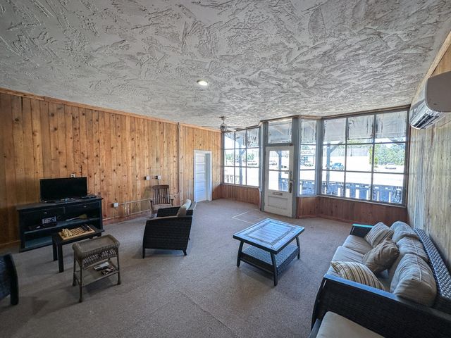 102 Jones Street, Crescent, OR 97733