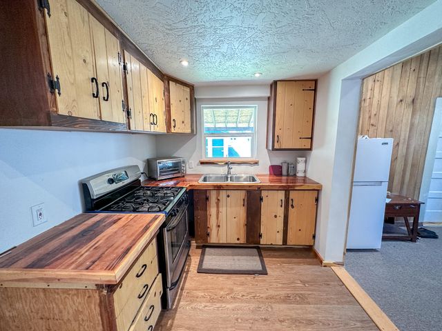 102 Jones Street, Crescent, OR 97733