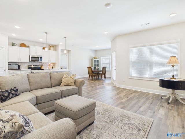 29433 Canoe Circle, Harvest, AL 35749