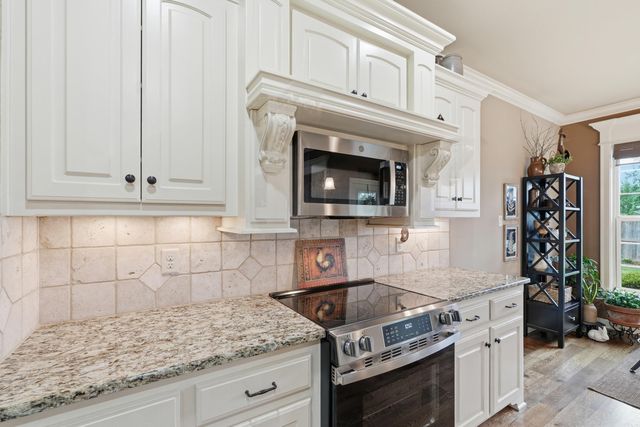 3005 Coldwater Dr, Benton, AR 72019