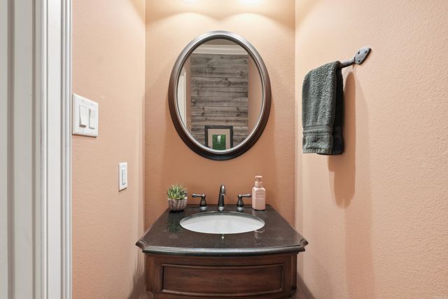 3005 Coldwater Dr, Benton, AR 72019