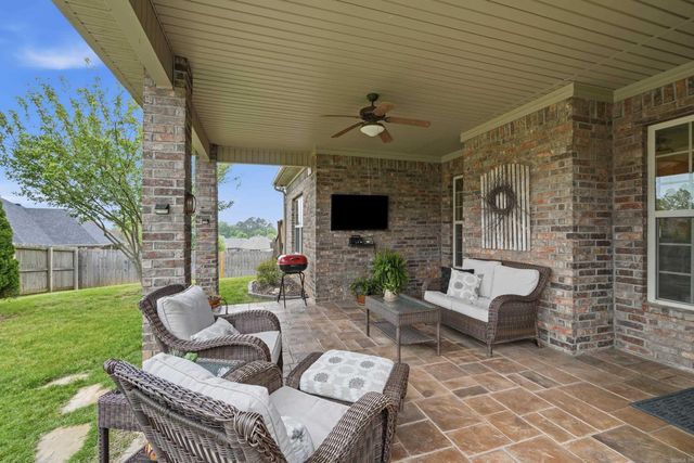 3005 Coldwater Dr, Benton, AR 72019