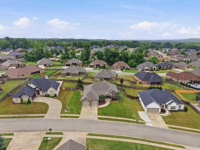 3005 Coldwater Dr, Benton, AR 72019