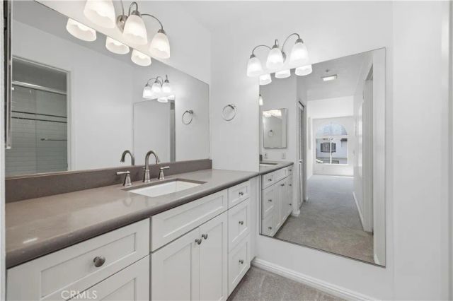 2960 Champion 805, Tustin, CA 92782