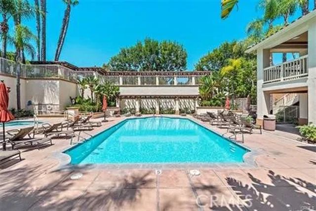 2960 Champion 805, Tustin, CA 92782