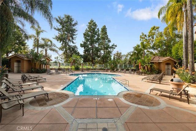 2960 Champion 805, Tustin, CA 92782