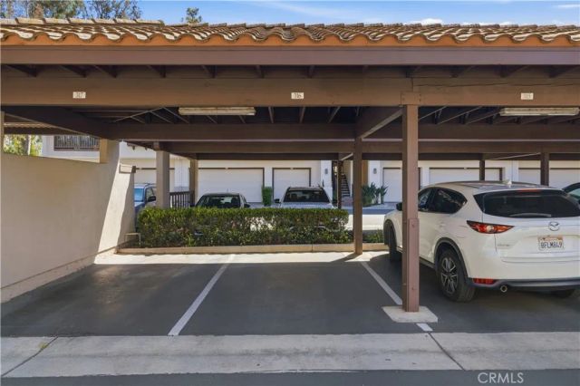 2960 Champion 805, Tustin, CA 92782